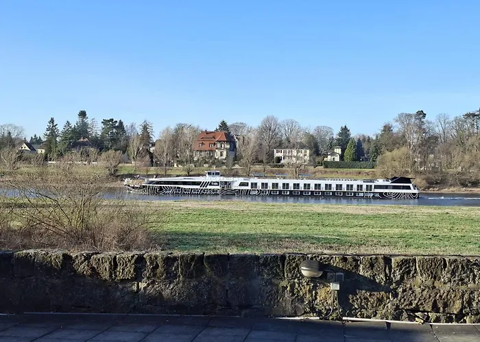 Plantagengut Hosterwitz 3* 德累斯顿